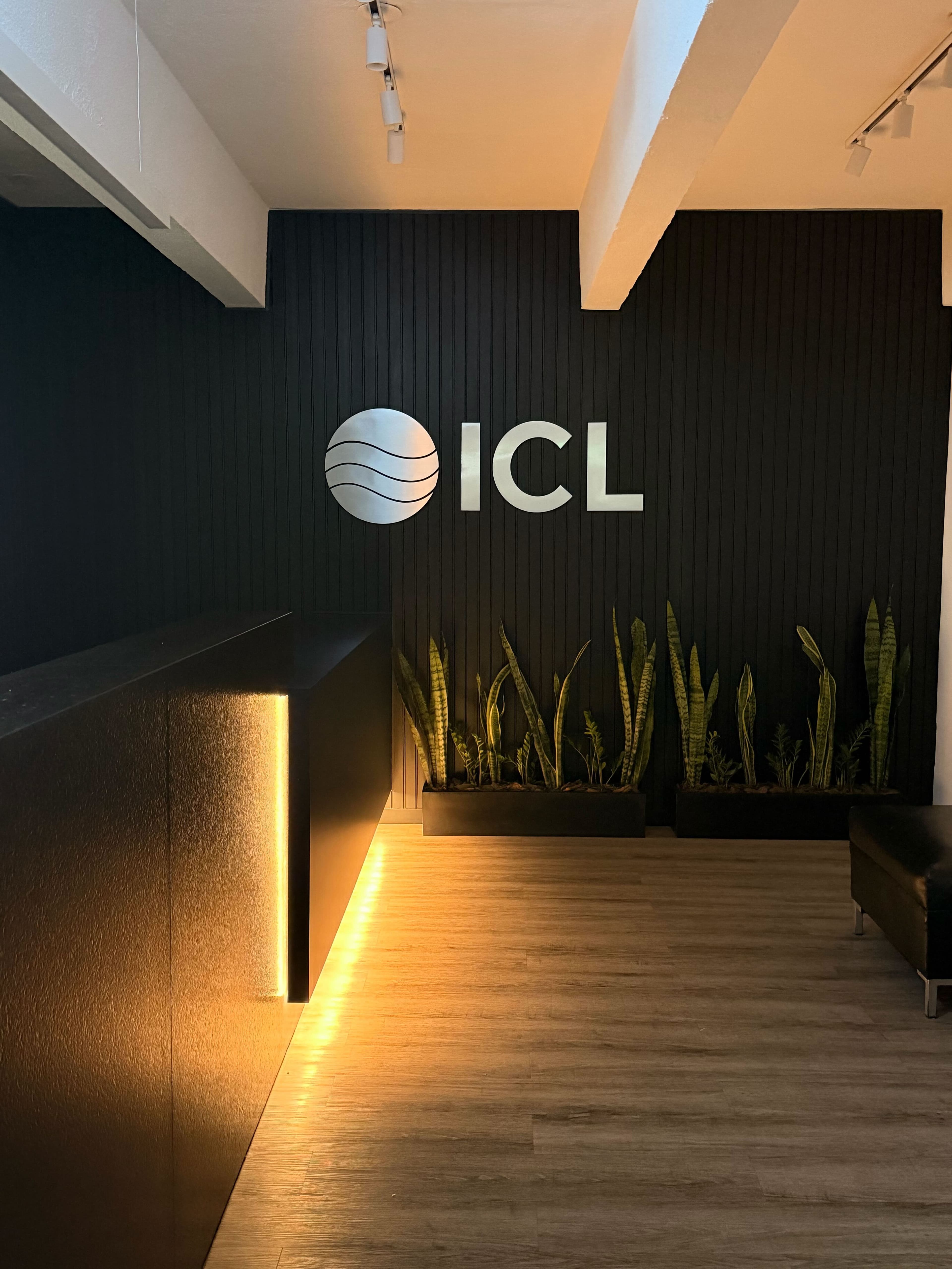 ICL — recepción corporativa